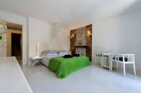 NI-NA Boutique House with garden terrace